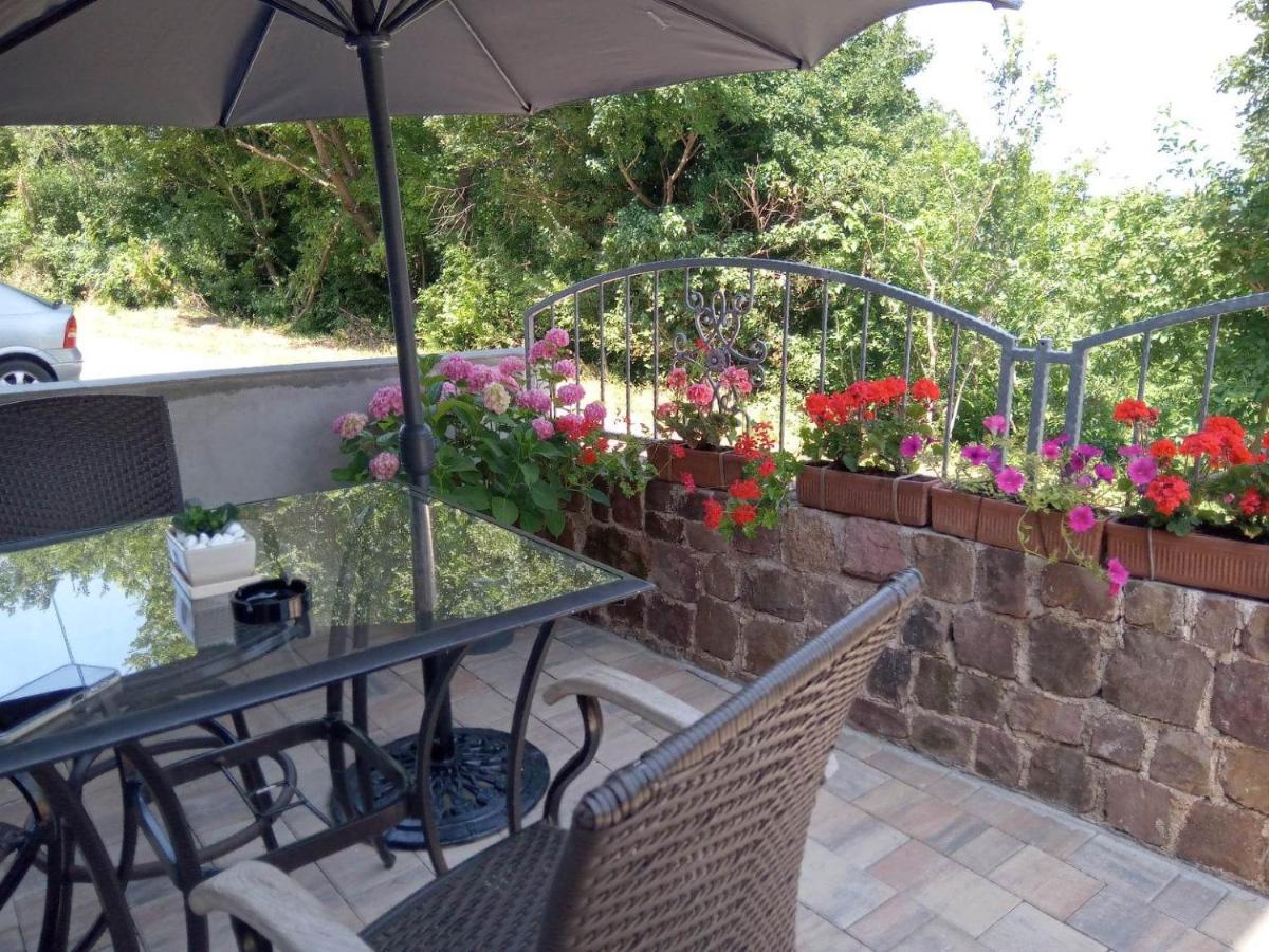Chez Marthe, Organic Farm Stay Knin Kültér fotó